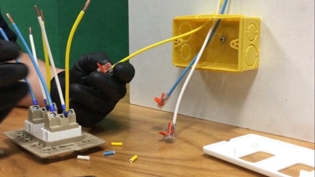 Instalação de conectores elétricos